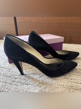 Vintage Caressa 80s Classic Black Suede Pointed-Toe Pumps 3” - 7 Narrow